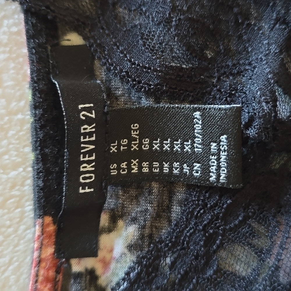 FOREVER 21 FLORAL TANK TOP‎ SIZE XL - Picture 7 of 8